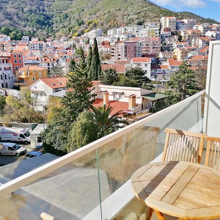 Sea Breeze Lux Apartments Будва Екстериор снимка
