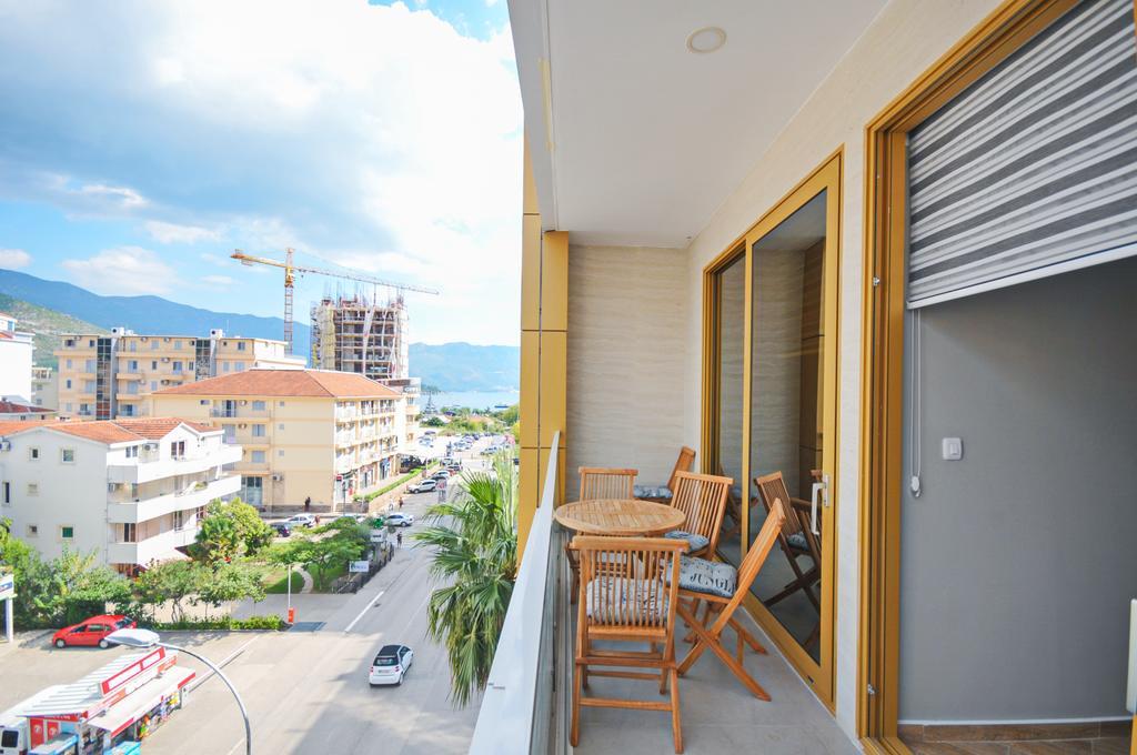 Sea Breeze Lux Apartments Будва Екстериор снимка