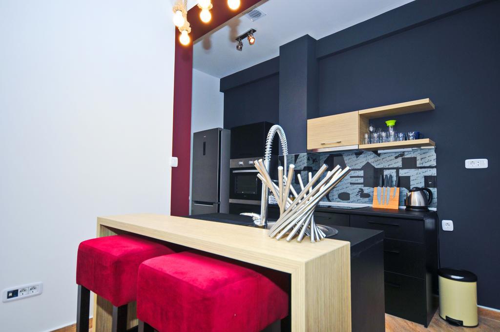 Sea Breeze Lux Apartments Будва Екстериор снимка