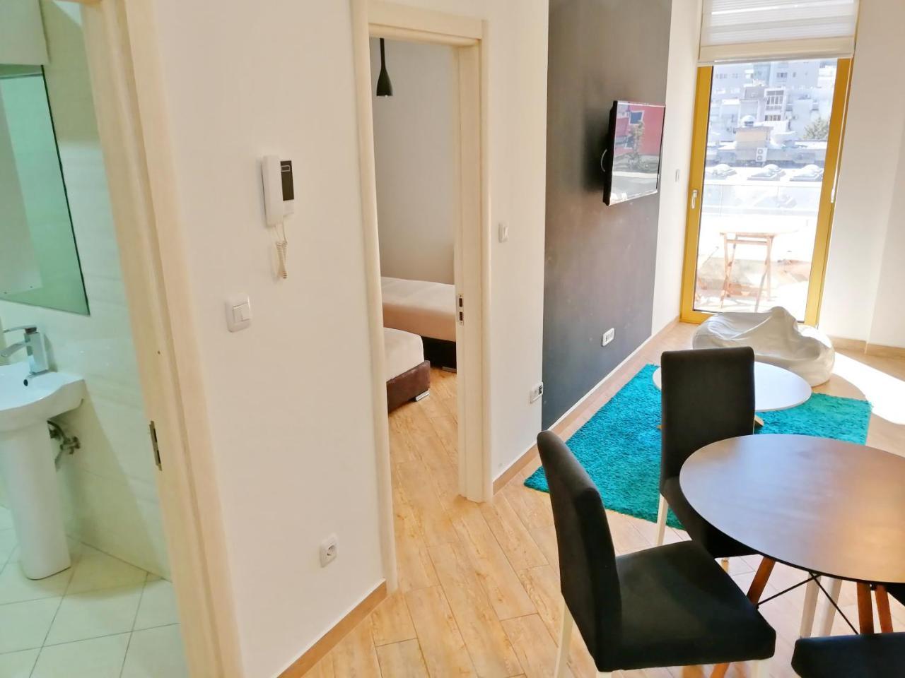 Sea Breeze Lux Apartments Будва Екстериор снимка