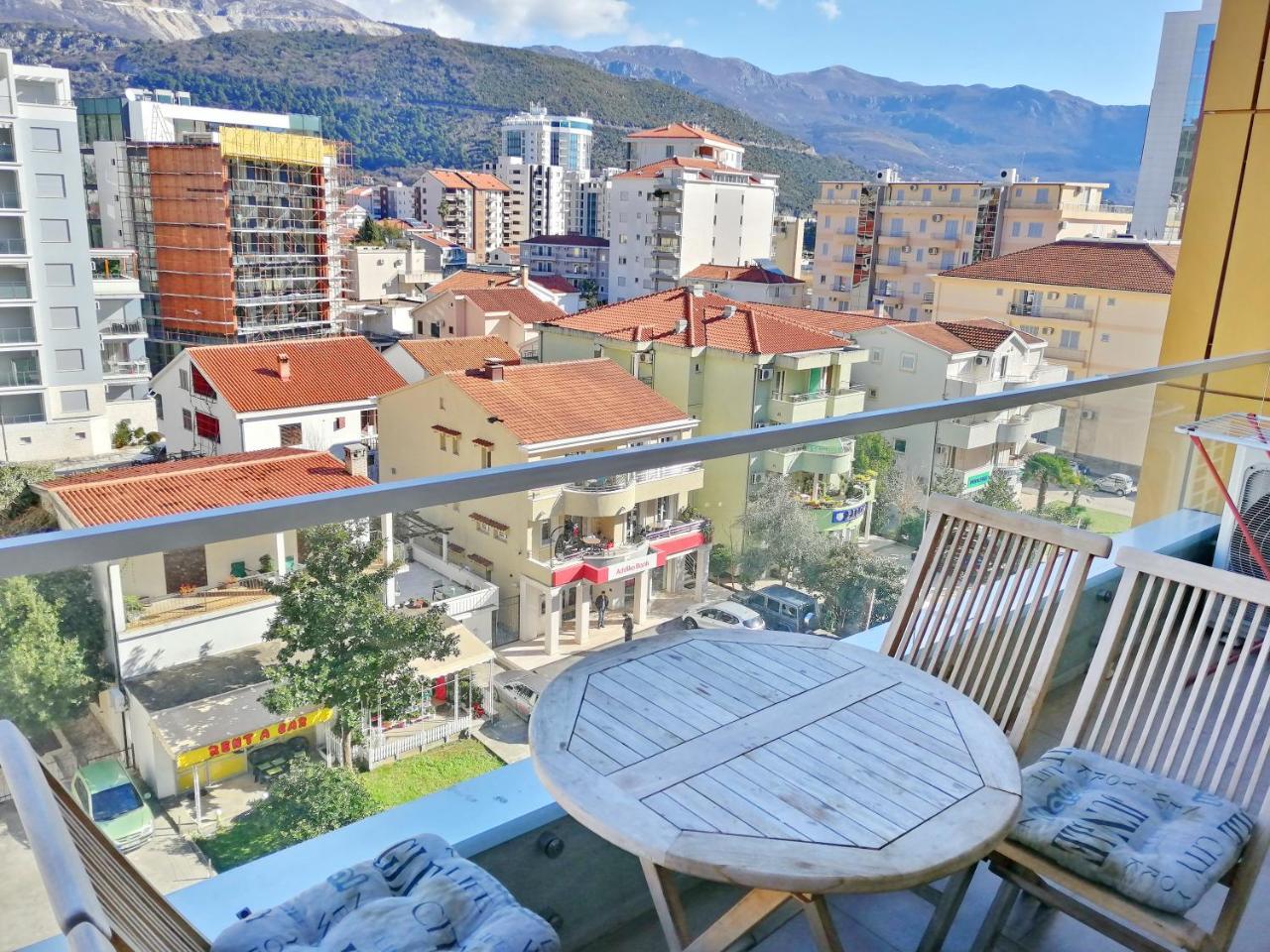 Sea Breeze Lux Apartments Будва Екстериор снимка
