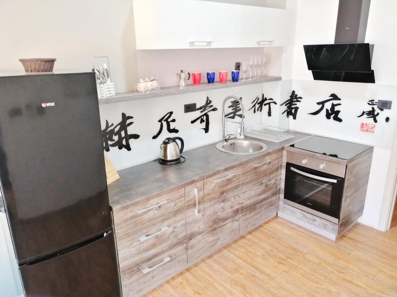 Sea Breeze Lux Apartments Будва Екстериор снимка