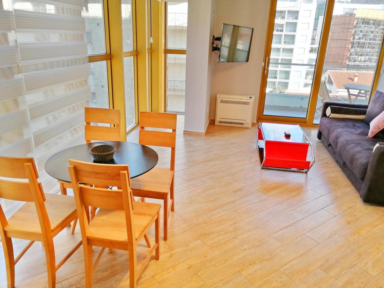 Sea Breeze Lux Apartments Будва Екстериор снимка
