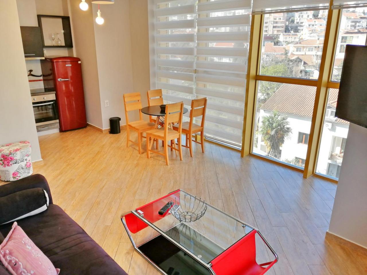 Sea Breeze Lux Apartments Будва Екстериор снимка